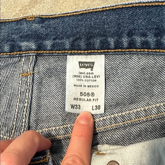 Vintage 2003 Levi’s 505 Jeans - Picture 2 of 13
